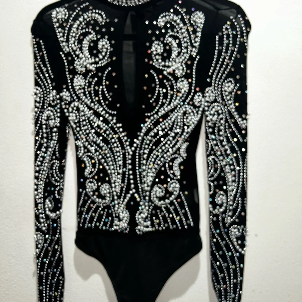 Small Chic Black mesh sheer pearls S Embellished Bodysuit - Picture 7 of 11